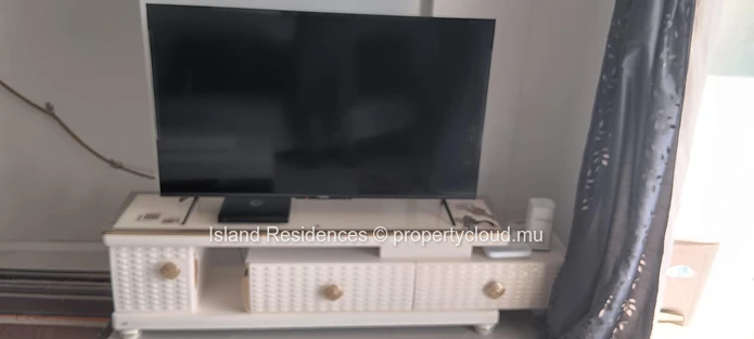 Furnished apartment with 3 bedrooms, a large covered terrace and parking space