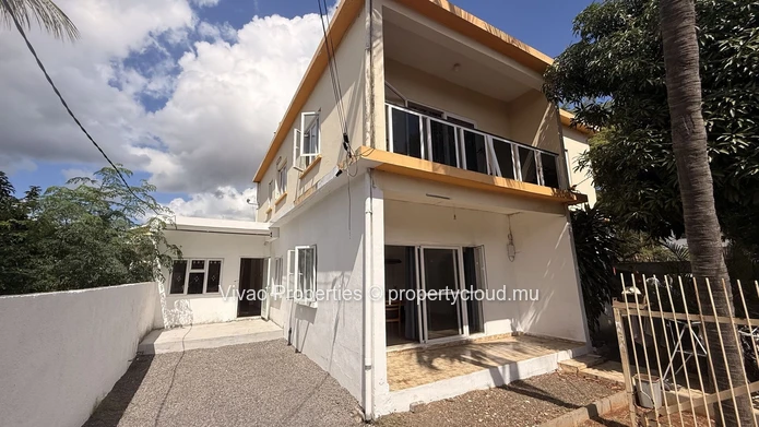 Maison de 5 chambres à vendre à Pointe aux Sables avec jardin