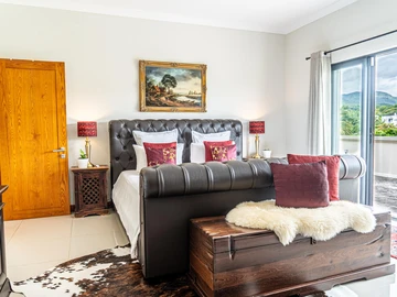 5 Bedroom Villa
