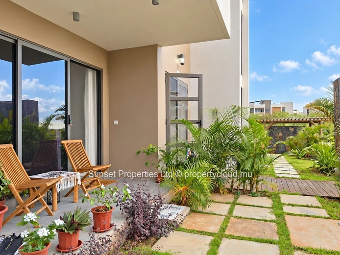 Modern Apartment | Garden Level | Peaceful & Residential Neighbourhood