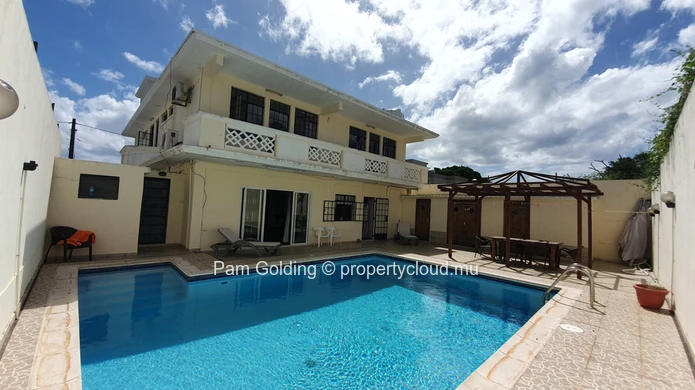 7-bedroom house with spacious rooms