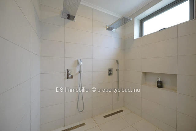 Appartement De 3 Chambres Accessible Aux Etrangers À Pointe Aux Canonniers