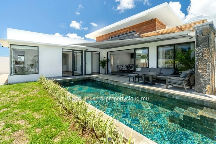 A VENDRE sur PLAN -  villa - marché local -  Mont Mascal - 3 chambres 3 salle d'eau - piscine privée