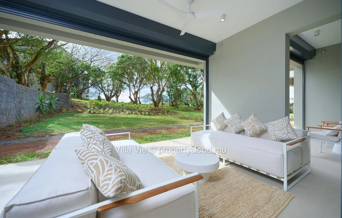 Belle Vue Harel - Spacious 4-bedroom ground floor apartment