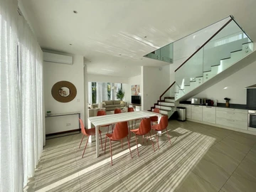 4 Bedroom Villa