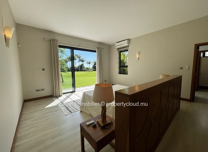 Spectacular 400 M² Villa Set In 6,000 M² Of Landscaped Gardens – Daruty Forest