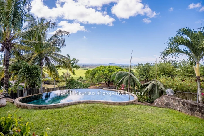 The Ultimate Getaway: A Panoramic View of the Infinite at Belle Vue
