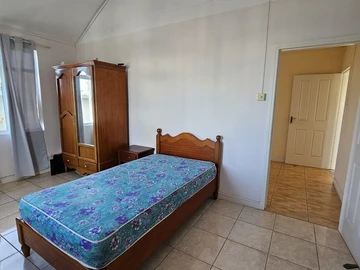 Tranquil Coastal Living: Charming home in peaceful area