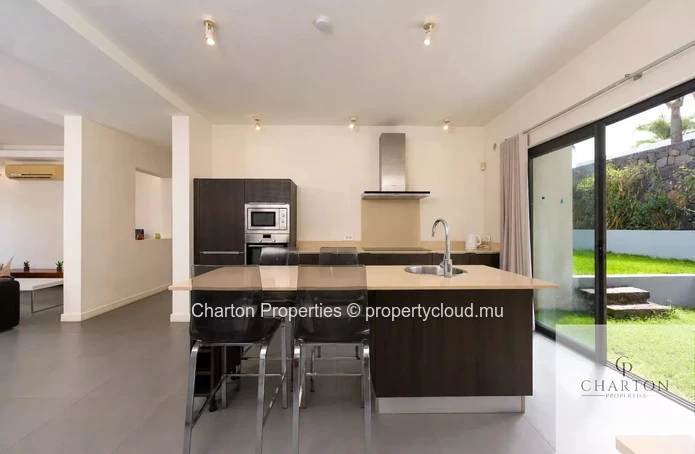 Villa moderne meublée avec jardin privé - Résidence sécurisée à Péreybère
