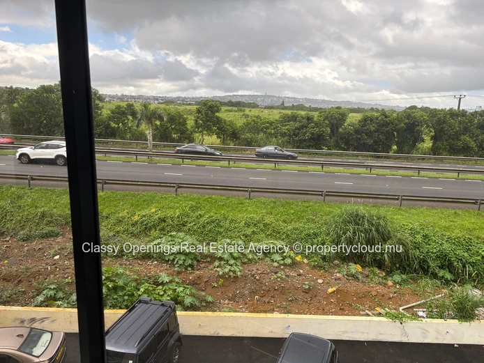 Marble-Floored 3-Bed Penthouse in Highlands, Vacoas