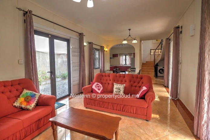 4 bedroom house of 168 m2, on a plot of 467 m2