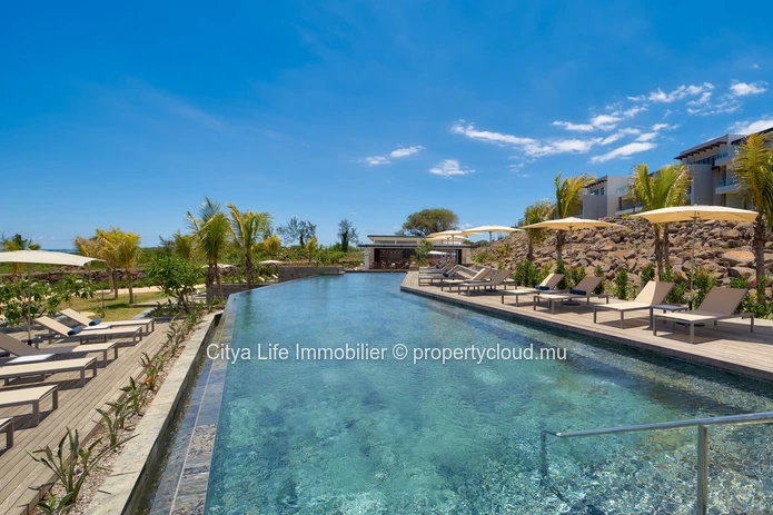 Appartement meublé 3 chambres avec piscine à louer à St Antoine