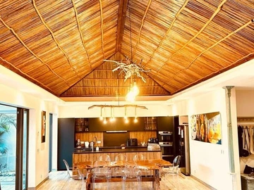 6 Bedroom Villa