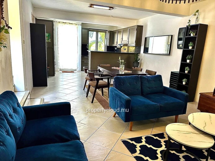 Flic en Flac location d'un triplex de 3 chambres avec piscine et vue dégagée sur Flic en Flac