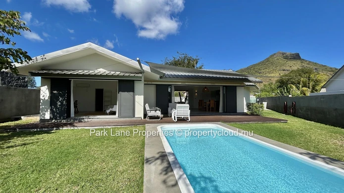 Charming 3-Bedroom Home with Garden, Pool & Mountain Views in Secure Estate