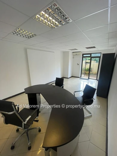 Location de Bureau à Quatre Bornes