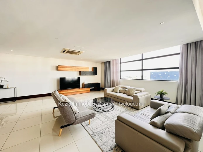 Contemporary Apartment With Sea View