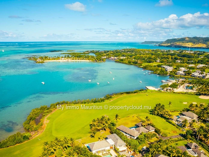 Contemporary villa on the east coast of Mauritius