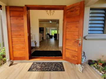 5 Bedroom Villa