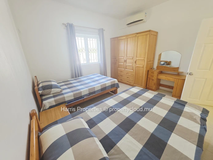Joli triplex à louer à Grand Baie – Chemin 20 Pieds