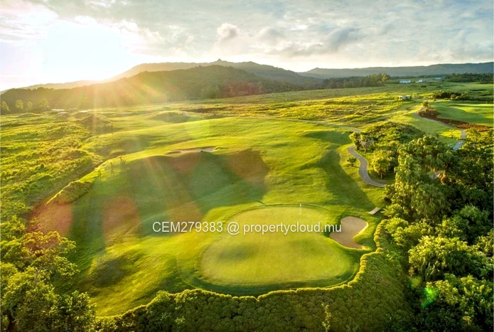 À VENDRE – 25 Terrains Résidentiels dans le Domaine Avalon Golf Estate, Bois Chéri