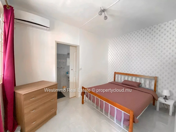 PEREYBERE - Seasonal rental 3-bedroom apartment on the ground floor of a villa