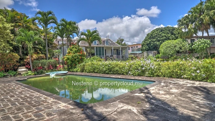 Colonial house in a residential area 
