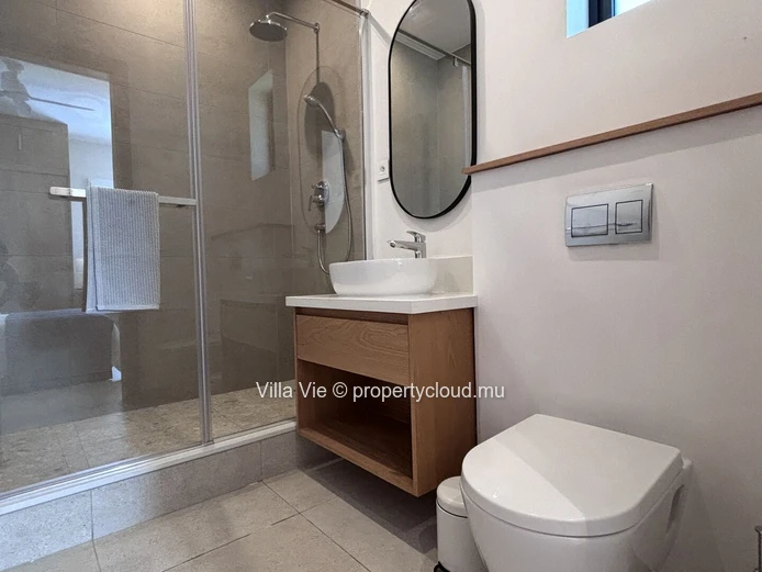 Belle Vue - A lovely 4-bedroom ground-floor apartment (Sole Mandate)