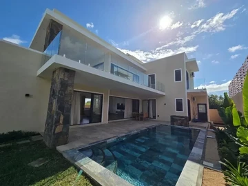 4 Bedroom Villa