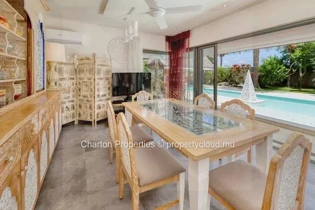 Villa contemporaine de 3 chambres en suite avec bureau et studio indépendant au cœur de Grand Baie