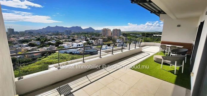Magnifique penthouse situé à la frontière entre Sodnac et Phoenix 