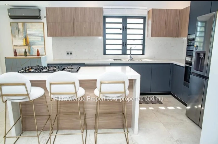 Flic En Flac - Villa De Prestige De 4 Chambres