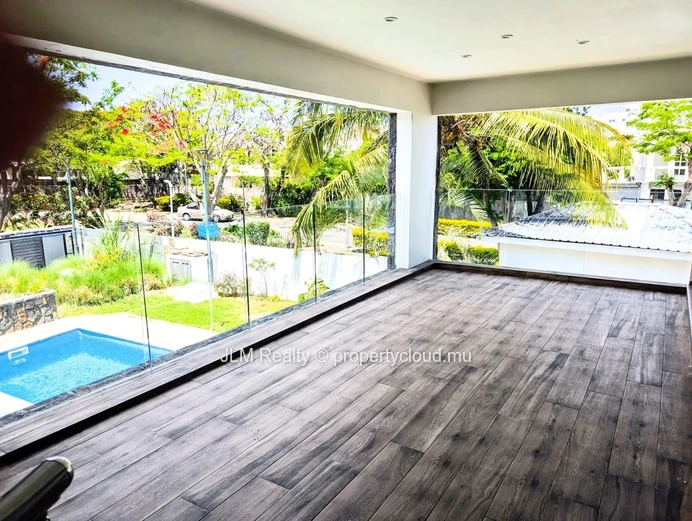 For Rent – Modern 5-Bedroom Villa in Mont Choisy, Mauritius