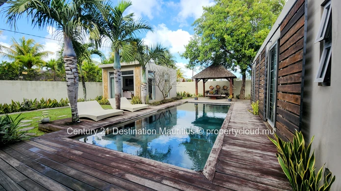 Resale Villa | Pereybere | Balinese-Style Architecture | Private Pool