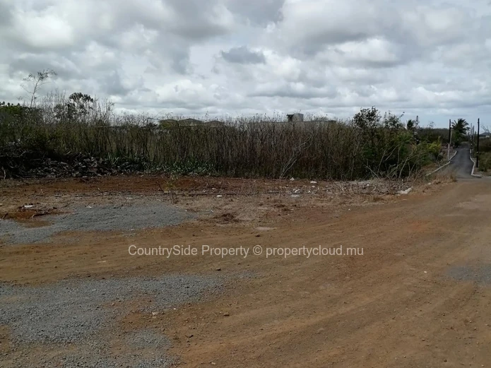 Residential Plot of Land in Pereybere on Le Flammant Road