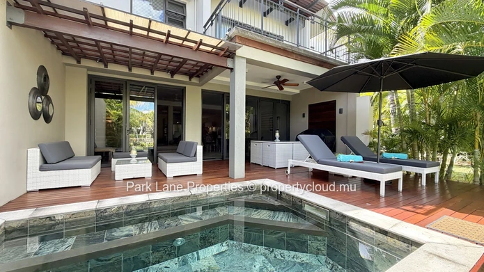 Bel Ancrage | Exceptional Furnished Duplex Villa with Private Pool and Mountain Views, La Balise