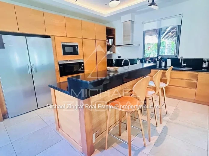 Villa de Prestige face au Golf – Anahita