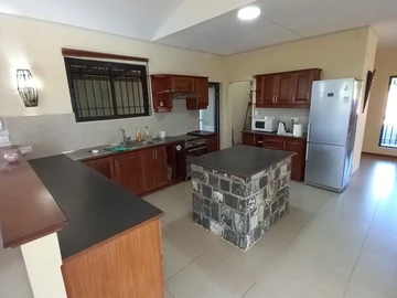 4 Bedroom Villa
