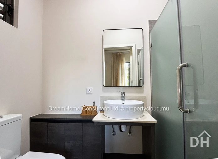 Spacieux penthouse de 3 chambres avec terrasse privée sur le toit | Flic en Flac