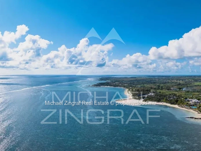 Appartement 2 chambres en rez-de-chaussée – Élégance tropicale à quelques pas de la plage