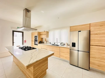 4 Bedroom Villa