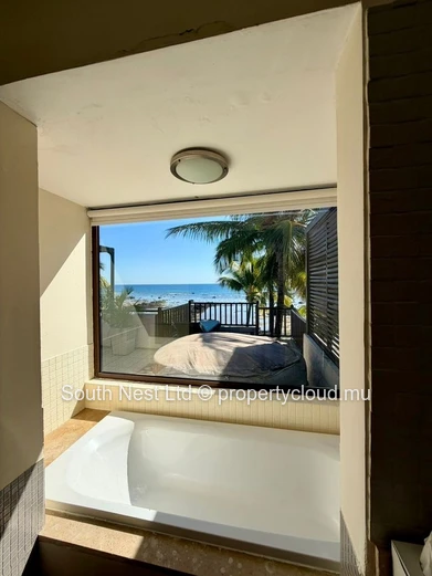 Penthouse exceptionnel en bord de mer avec vue panoramique sur l'océan