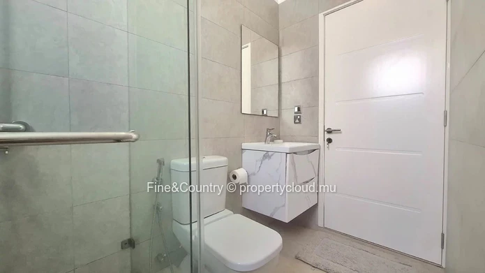Beachside living - apartment rental