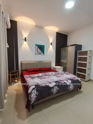 2-Bedroom Apartment in Grand Baie – Walk to Super U | All Bills Included | Furnished