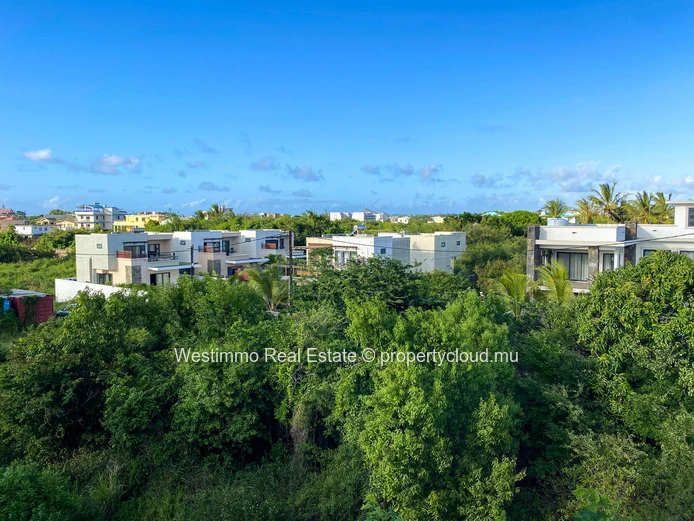 Modern 3-bedroom apartment for rent in the heart of Pereybere