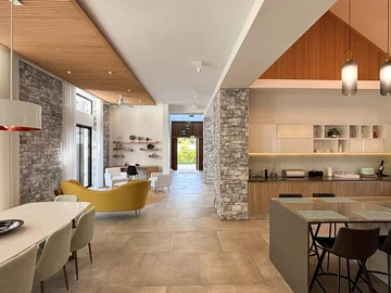 4 Bedroom Villa
