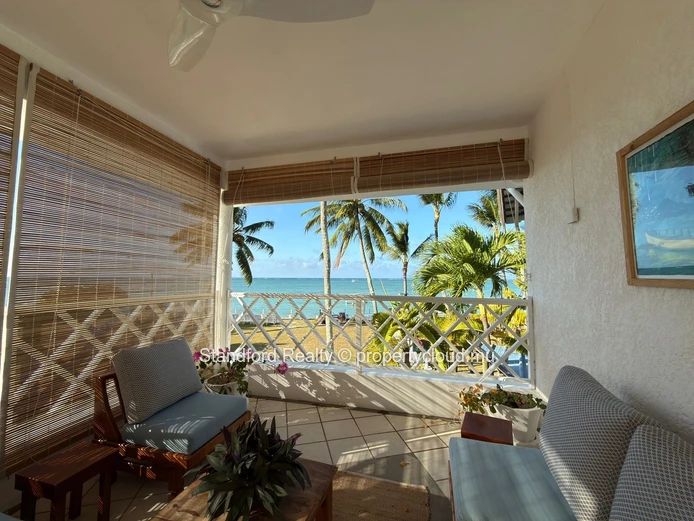 Appartement Front de Mer de 3 Chambres à Louer – Grand Gaube, Nord