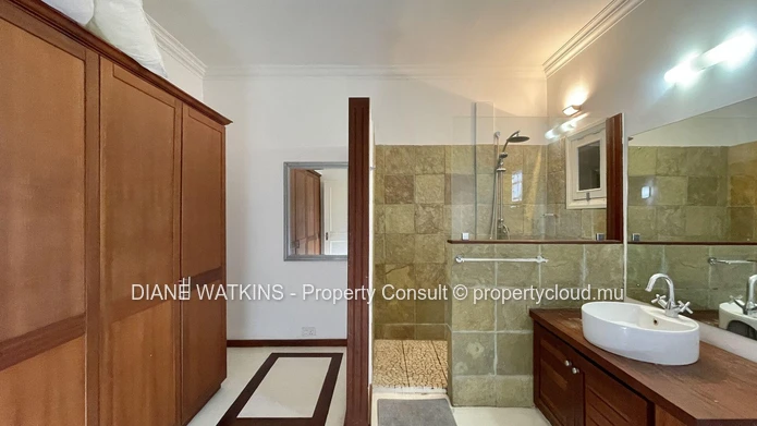 5-Bedroom Beachfront Villa for Rent in Tamarin