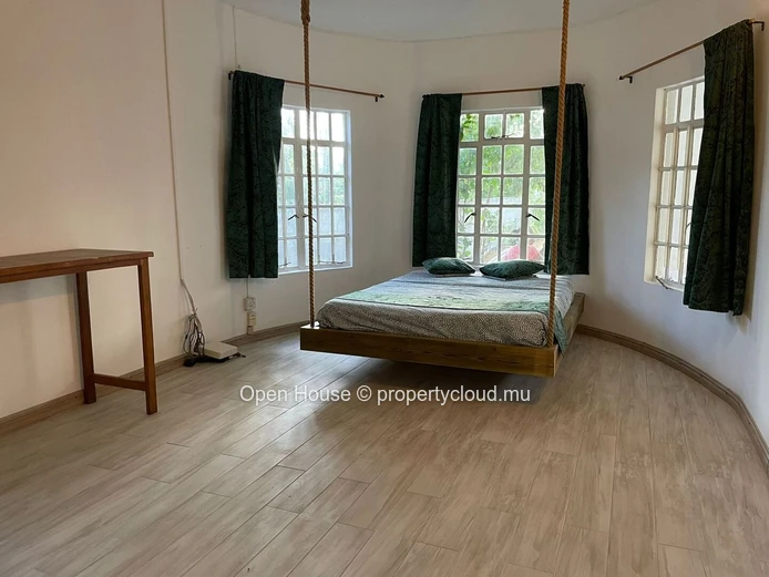 Mauritian Villa in Bain Boeuf, Pereybere - 290m², 8 Bedrooms.