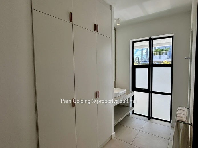 Appartement de 3 Chambres à Vendre à Pointe aux Canonniers | Marine Residences